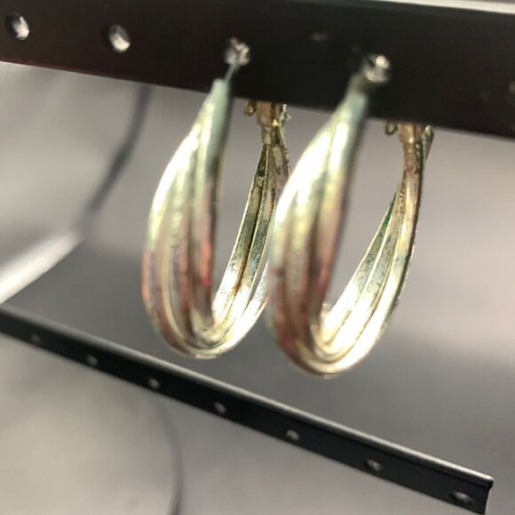 Twisted Silver Hoops - Picture 2 of 5